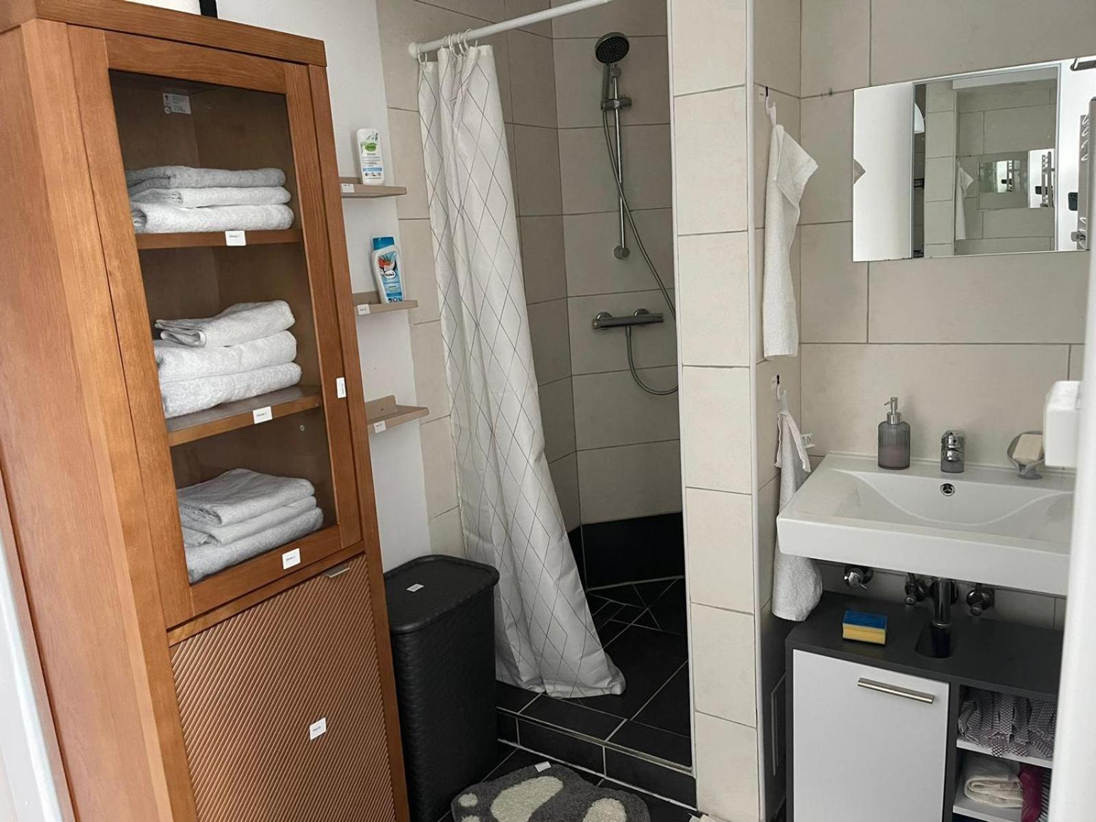 Bequemes Einzelzimmer Im Herzen Von Kassel Eksteriør billede